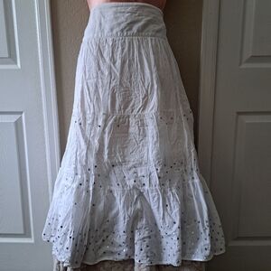 Elegant White Embroidered Skirt